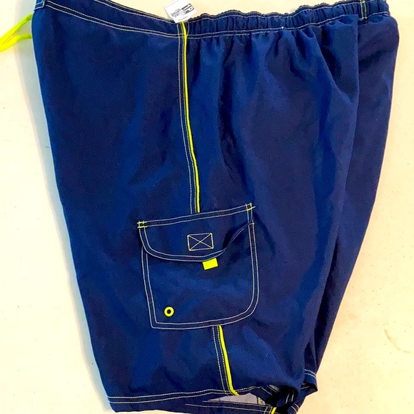 Revolution swim Trunks - Picture 4 of 4